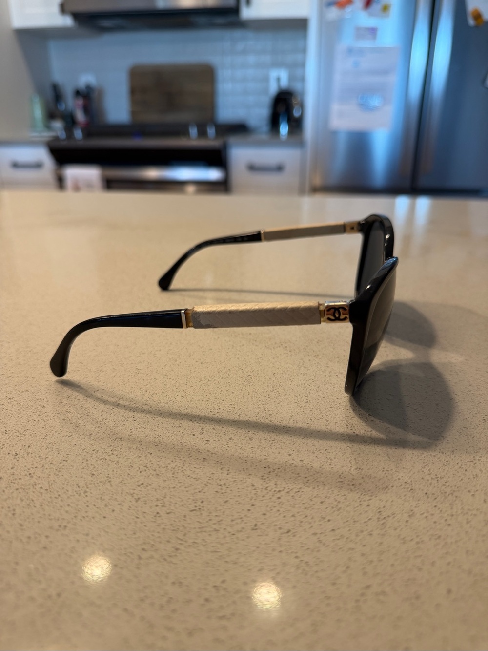 CHANEL Black Frame Sunglasses with Beige Textured Temples - Picture 2 of 11